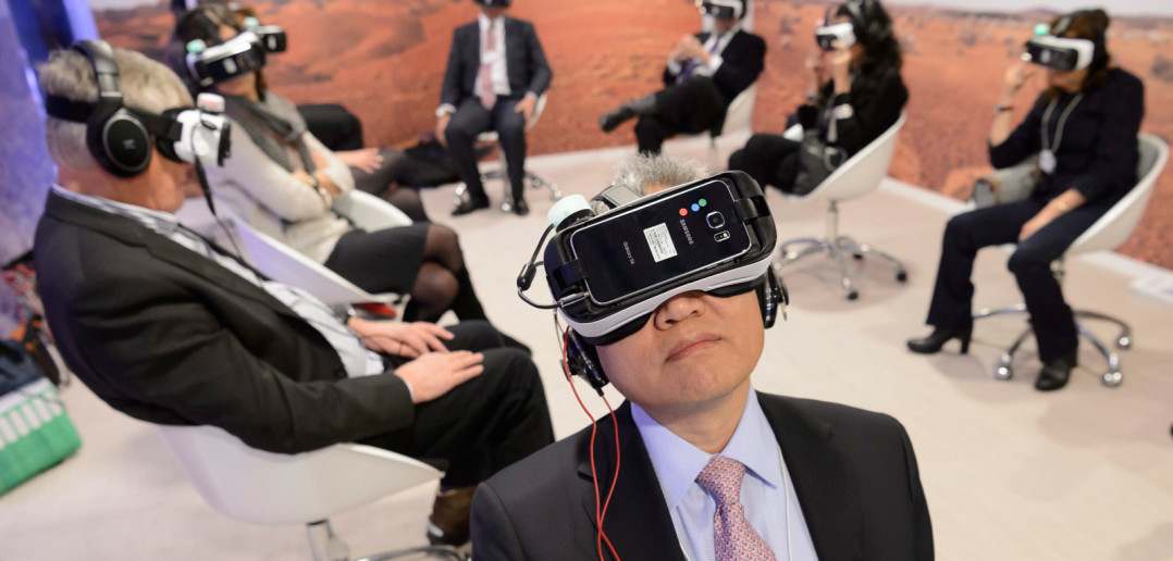 Personen mit Virtual-Reality-Brillen