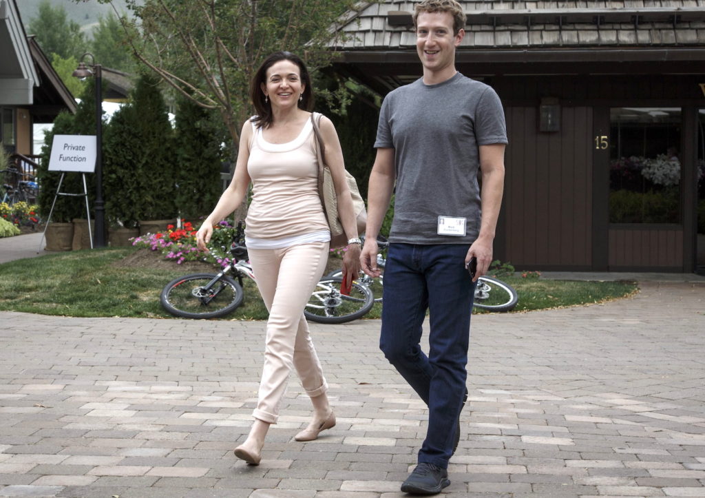 Sheryl Sandberg und Marck Zuckerberg - seit neuestem im Zwist; Rechte: dpa/Picture Alliance