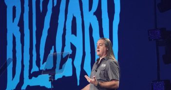 J. Allen Brack, Präsident von Blizzard Entertainment, spricht bei der BlizzCon im Anaheim Convention Center. Foto: Benedikt Wenck/dpa
