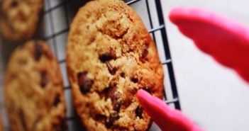 Cookies: Eigentlich sollen sie dem Komfort dienen - werden aber oft missbraucht; Rechte: WDR/Schieb
