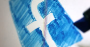Facebook Logo: Die Wunderwaffe von Facebook ist die Werbung; Rechte: WDR/Schieb