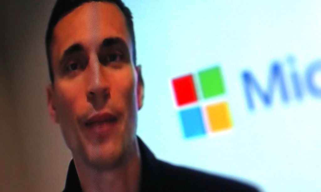 Microsoft-Manager Jared Spataro erklärt die neue Funktion; Rechte: WDR/Schieb