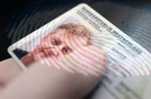 Seit 1. August 2021 hat jeder neu ausgestellte oder verlängerte Personalaudweis auch zwei gespeicherte Fingerabdrücke; Rechte: WDR/Schieb
