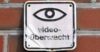 Viele Hightech-Geräte spionieren; Rechte: WDR/Schieb
