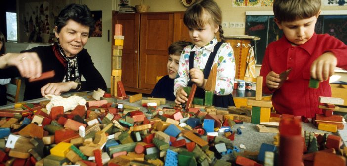 Kindergarten in den 80er (Bild: imago)