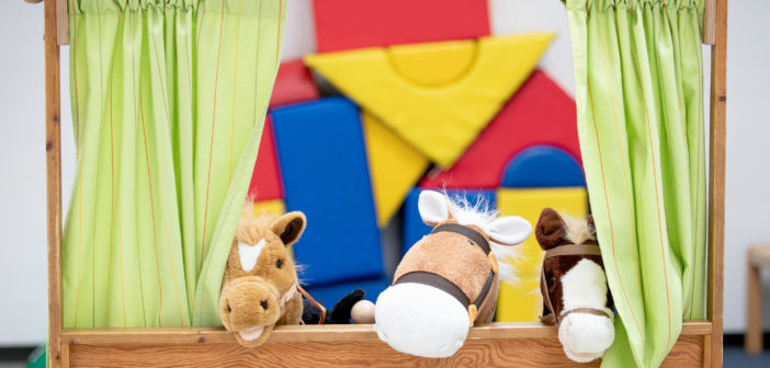 Puppenspiel in einer Kita (Foto: dpa)