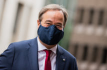 Armin Laschet (CDU) mit Maske (Foto: dpa)